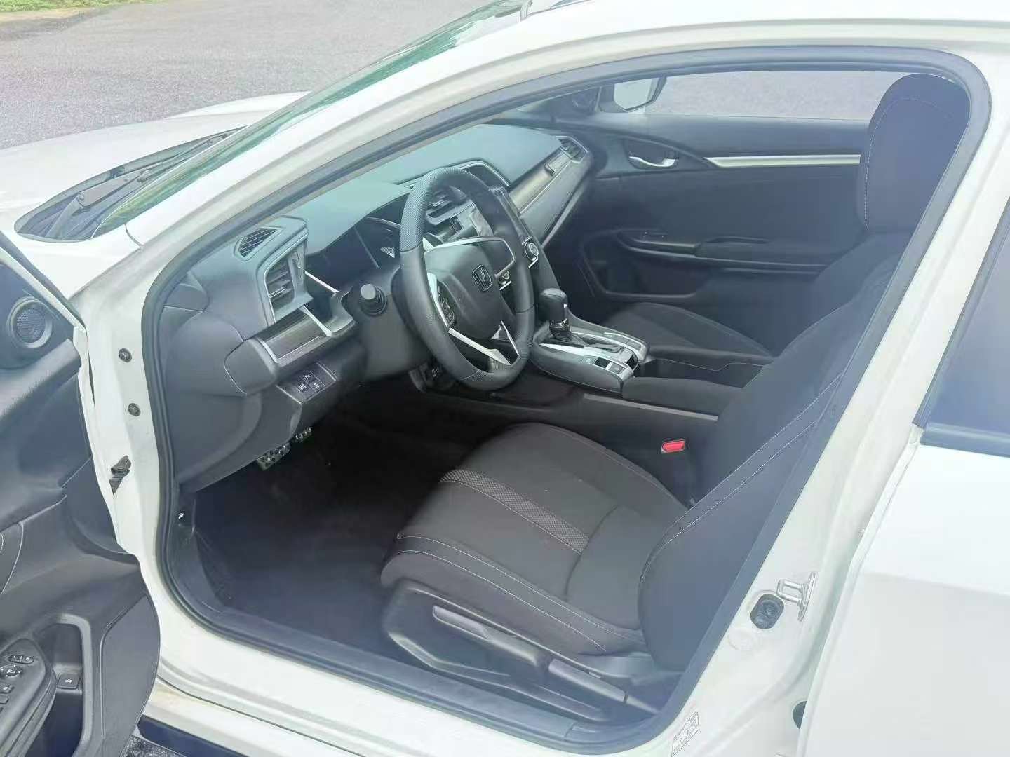 Honda Civic 2020 Dynamic Edition 4