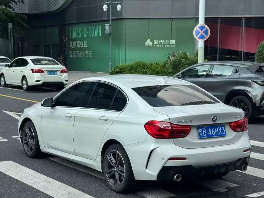BMW 1 Series 120i 1.5T Sport Edition 4