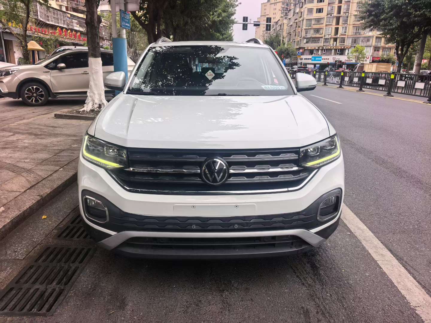 Volkswagen T-Roc Automatic Panoramic Sunroof High Trim
