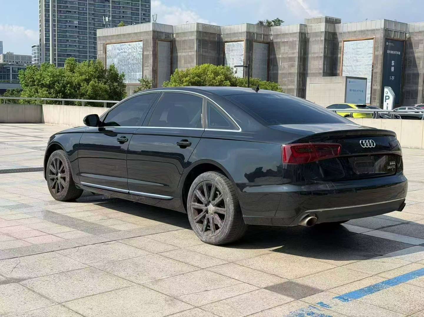 Audi A6L 2.5L Technology 5