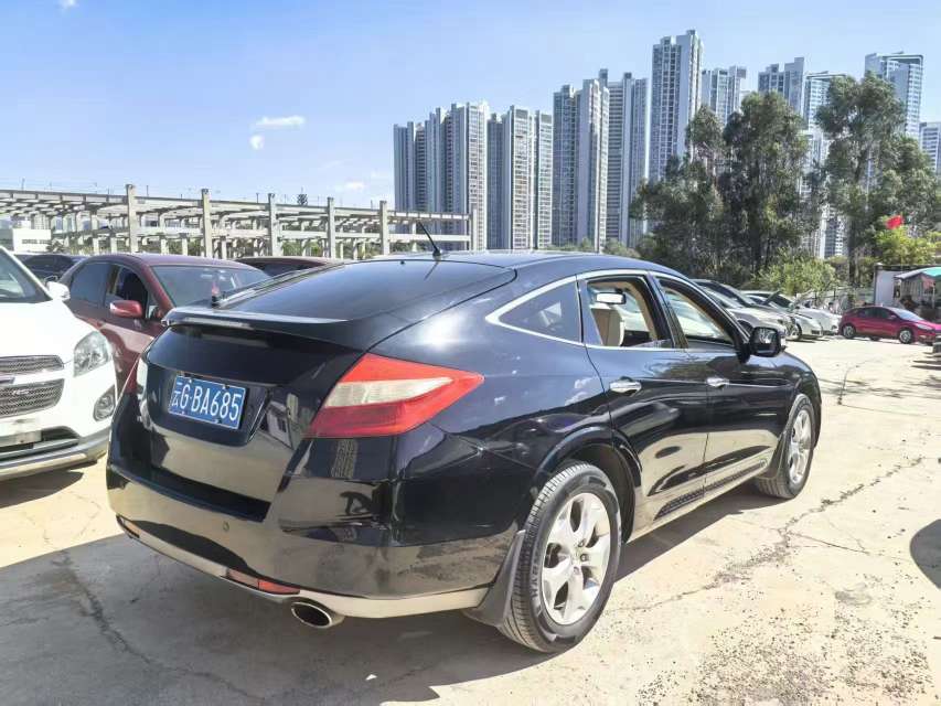 Honda Crosstour 2.4 Automatic High Trim 4