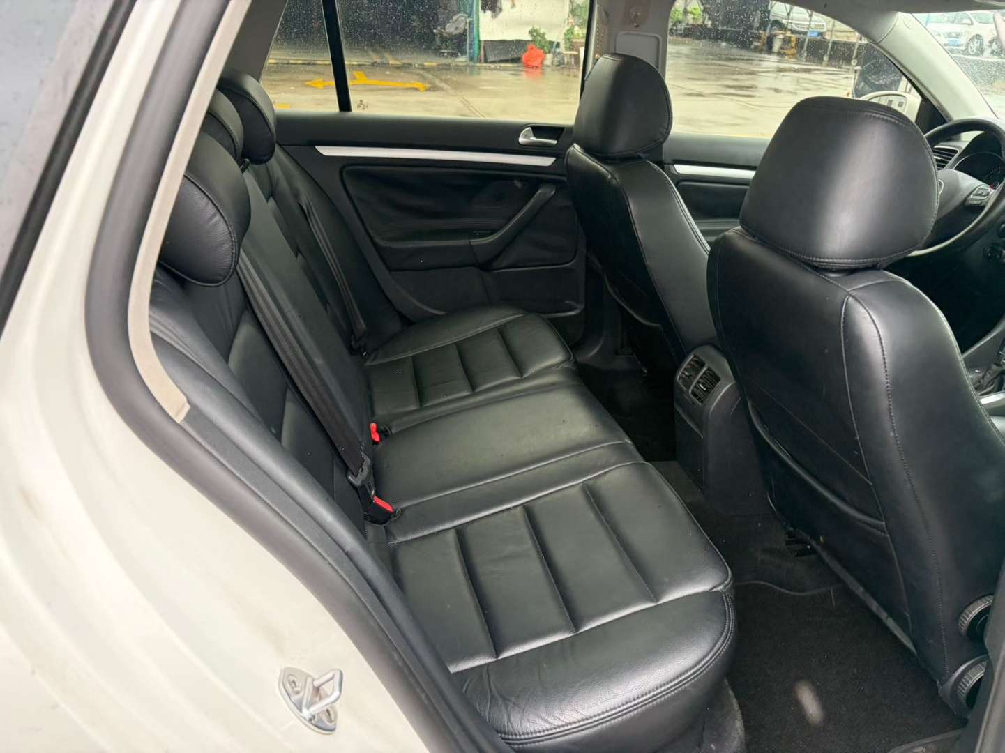 Volkswagen Golf 2012 Wagon 4