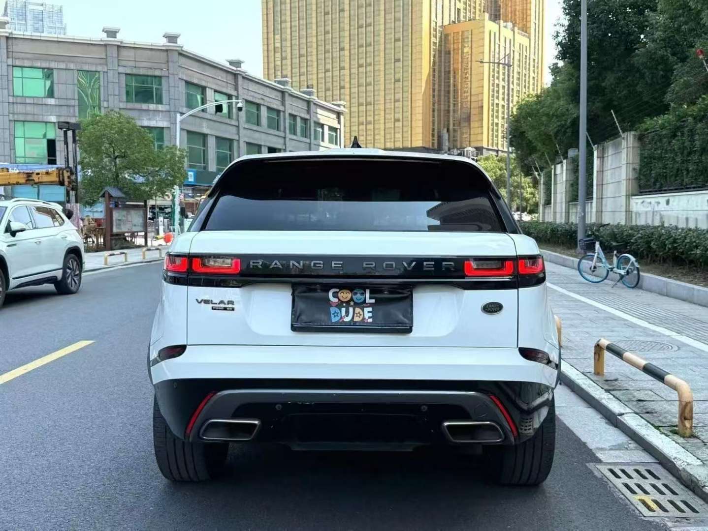 Land Rover Velar P380 R-DYNAMIC SE 4