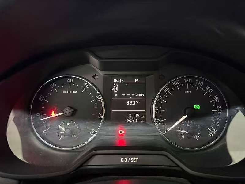 Skoda Octavia 2015 1.6L Automatic Yizhi Edition 5