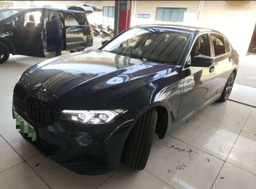 BMW i3 eDrive 35 L