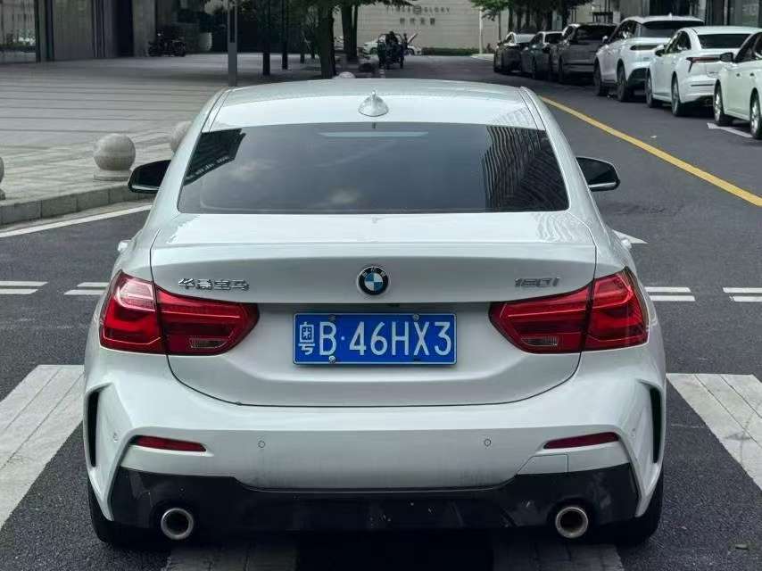 BMW 1 Series 120i 1.5T Sport Edition 3