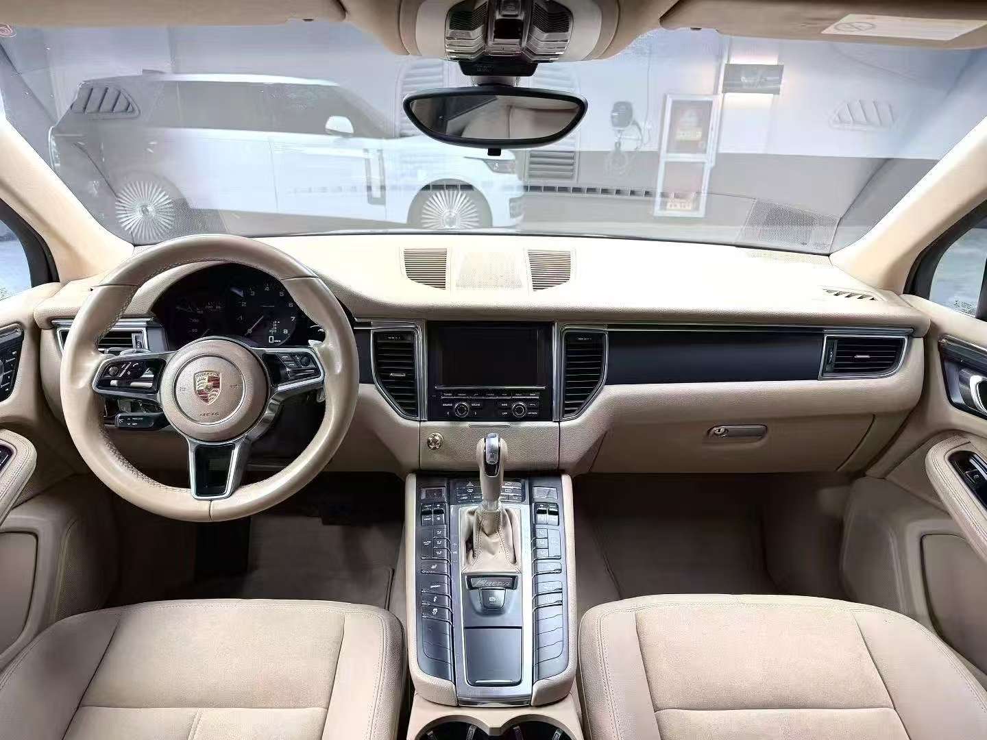 Porsche Macan 7