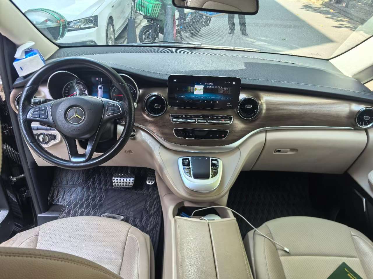 Mercedes-Benz V260L 2020 Long Wheelbase Luxury Edition 4