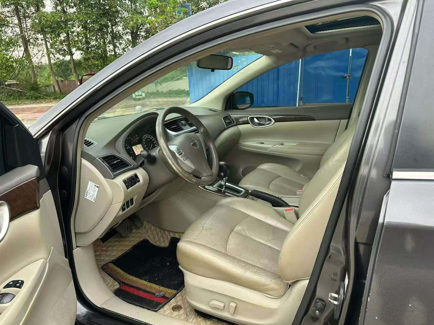 Nissan Sylphy 1.6L Automatic Sunroof Edition 4