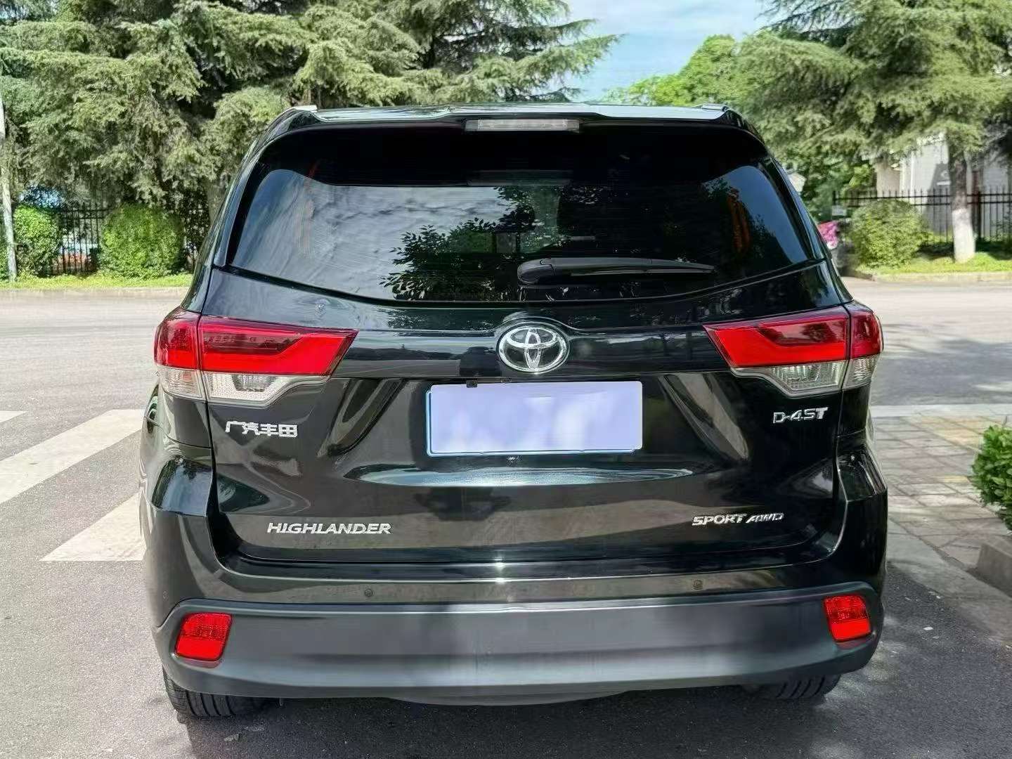 Toyota Highlander 2021 AWD Seven-Seater Luxury Edition 8