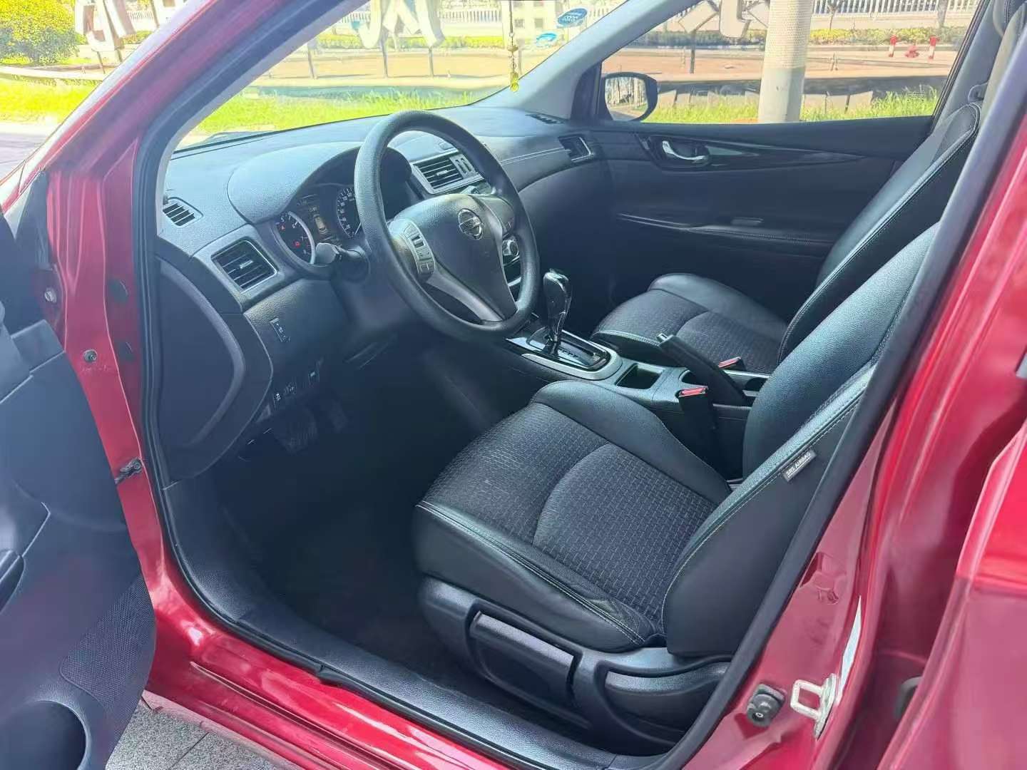 Nissan Tiida 2019 1.6L Automatic Sunroof 5