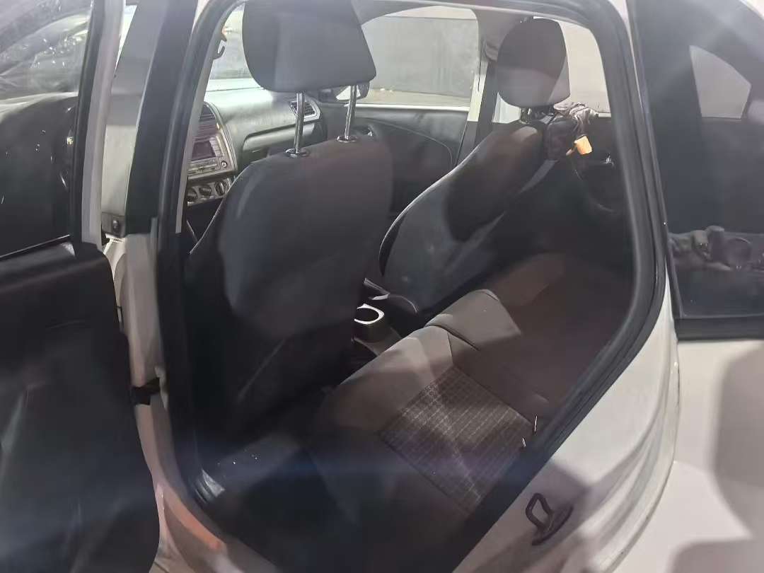 Volkswagen Polo Automatic Sunroof 1.6 8