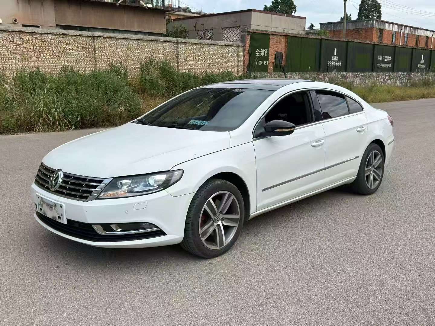 Volkswagen CC 1.8T Prestige 3