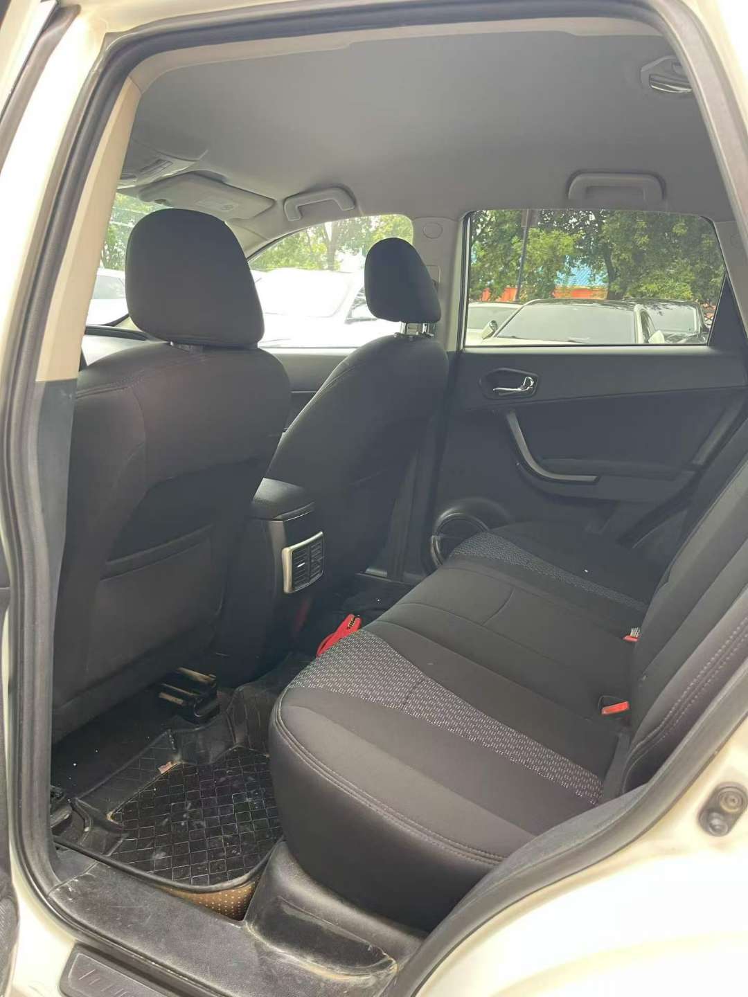 GAC Trumpchi GS5 2013 2.0L Manual 9
