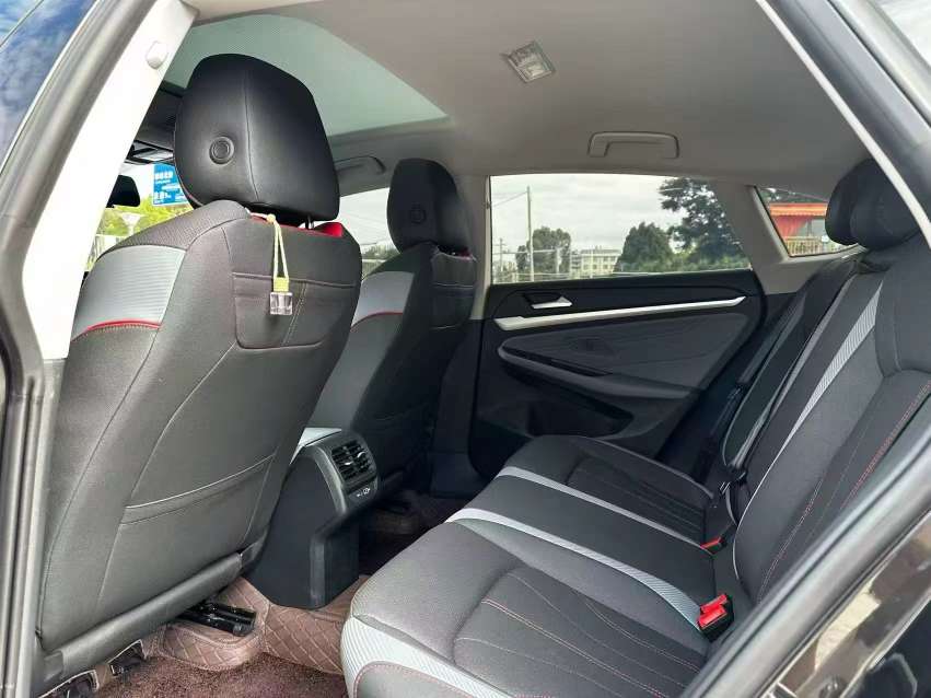 Volkswagen Lamando 5