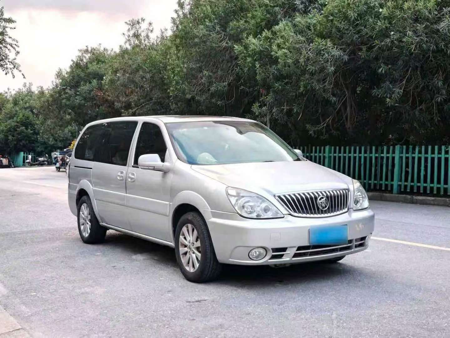 Buick GL8 Classic Edition 2.4L 2
