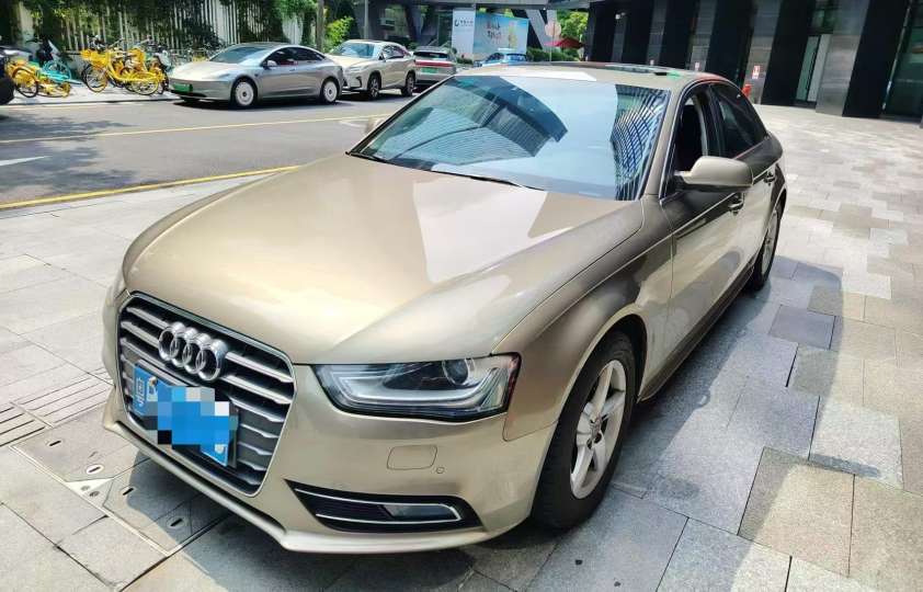 Audi A4L 2.0T Automatic Sunroof Standard Edition