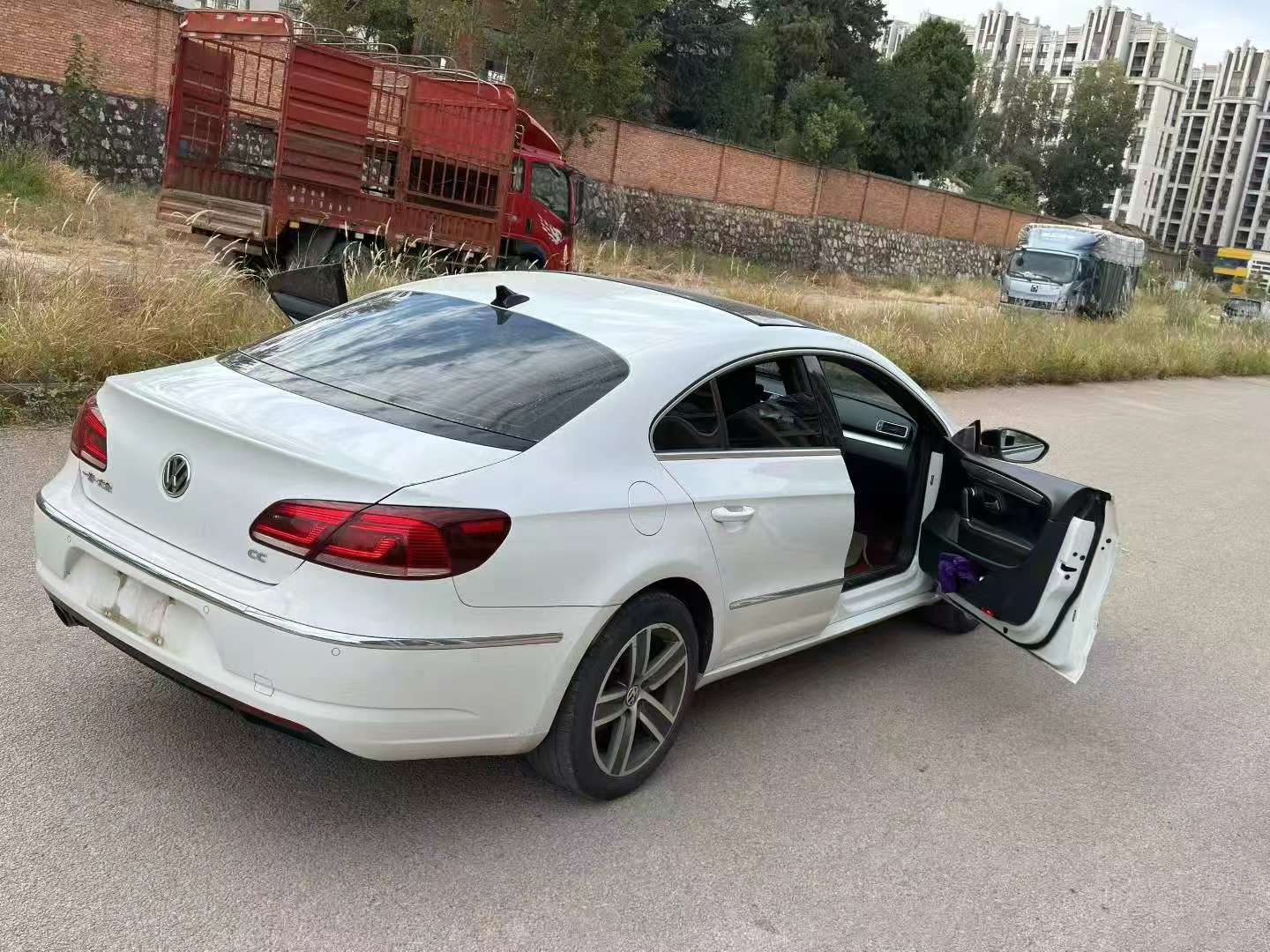 Volkswagen CC 1.8T Prestige 7
