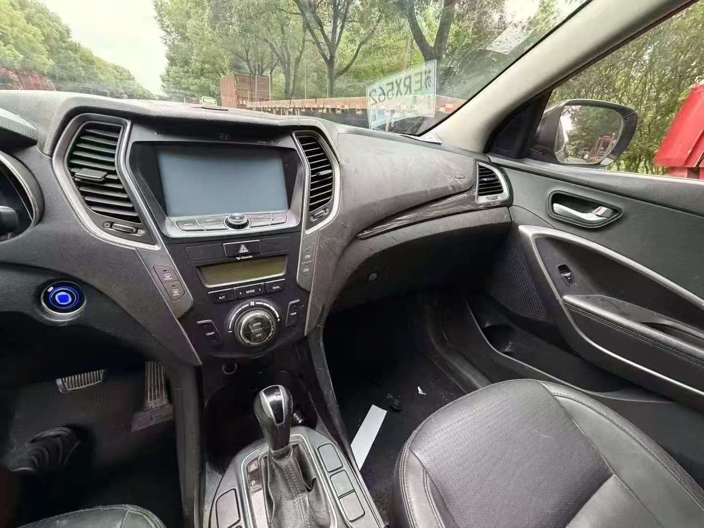 Hyundai Santa Fe 2013 2.4L Automatic Sunroof AWD 8