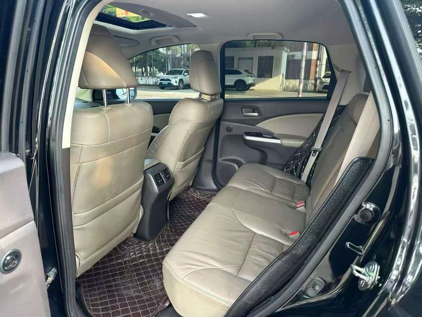 Honda CR-V 2.4L AWD Luxury Edition 6