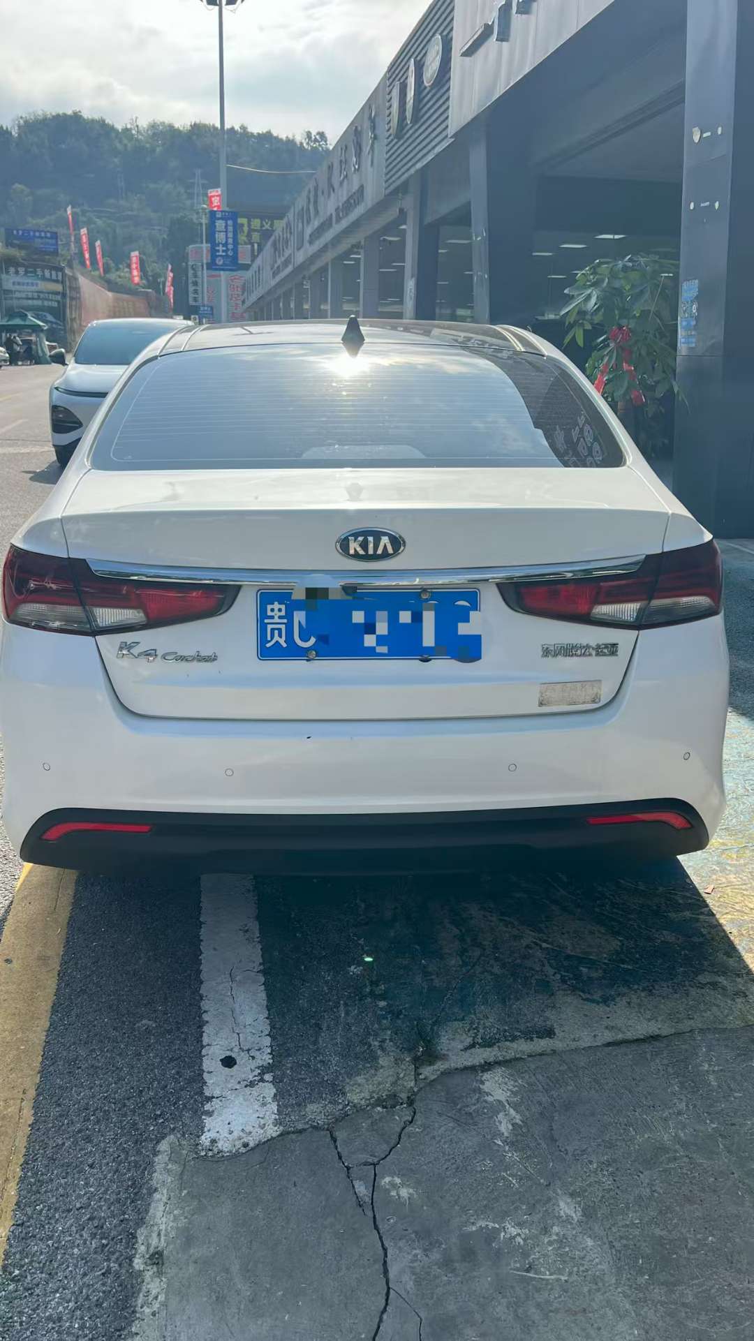 Kia K4 5
