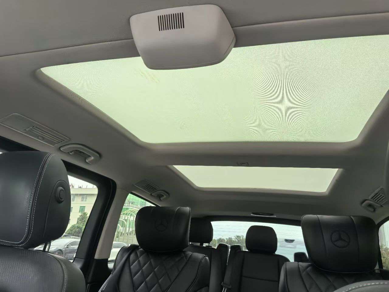Mercedes-Benz V260 2.0T Leading Edition 3