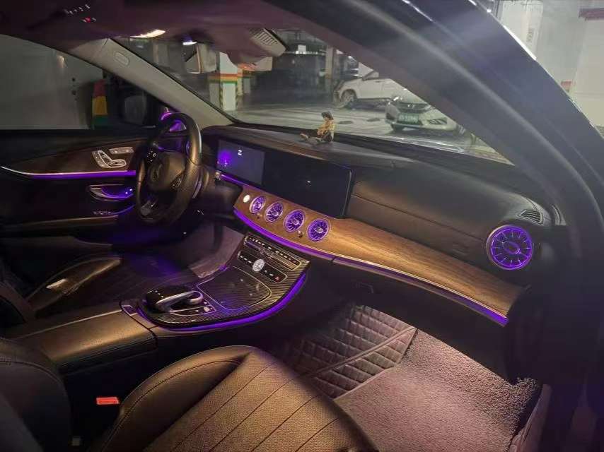 Mercedes-Benz E-Class 2016 E300L Fashion Edition 8