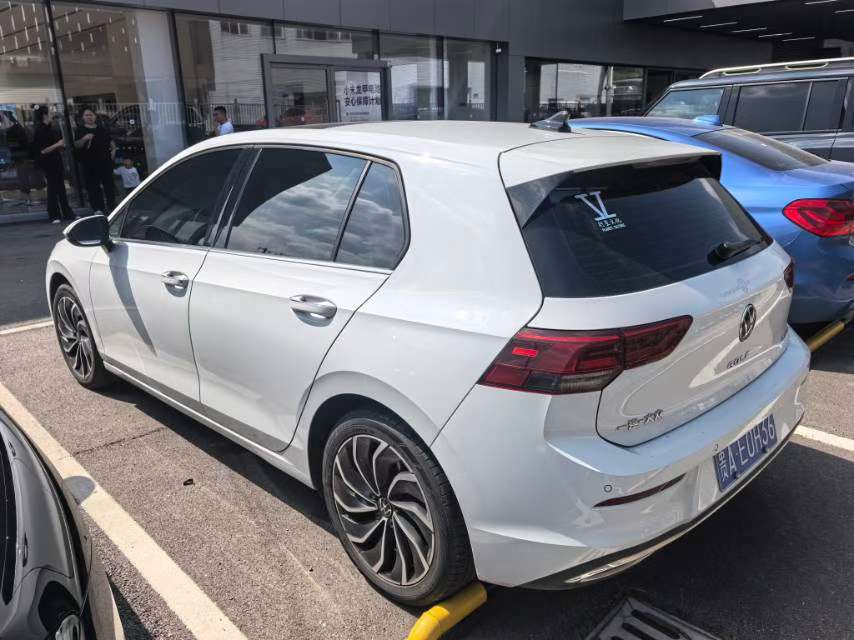 Volkswagen Golf 2023 280TSI DSG Pro 2