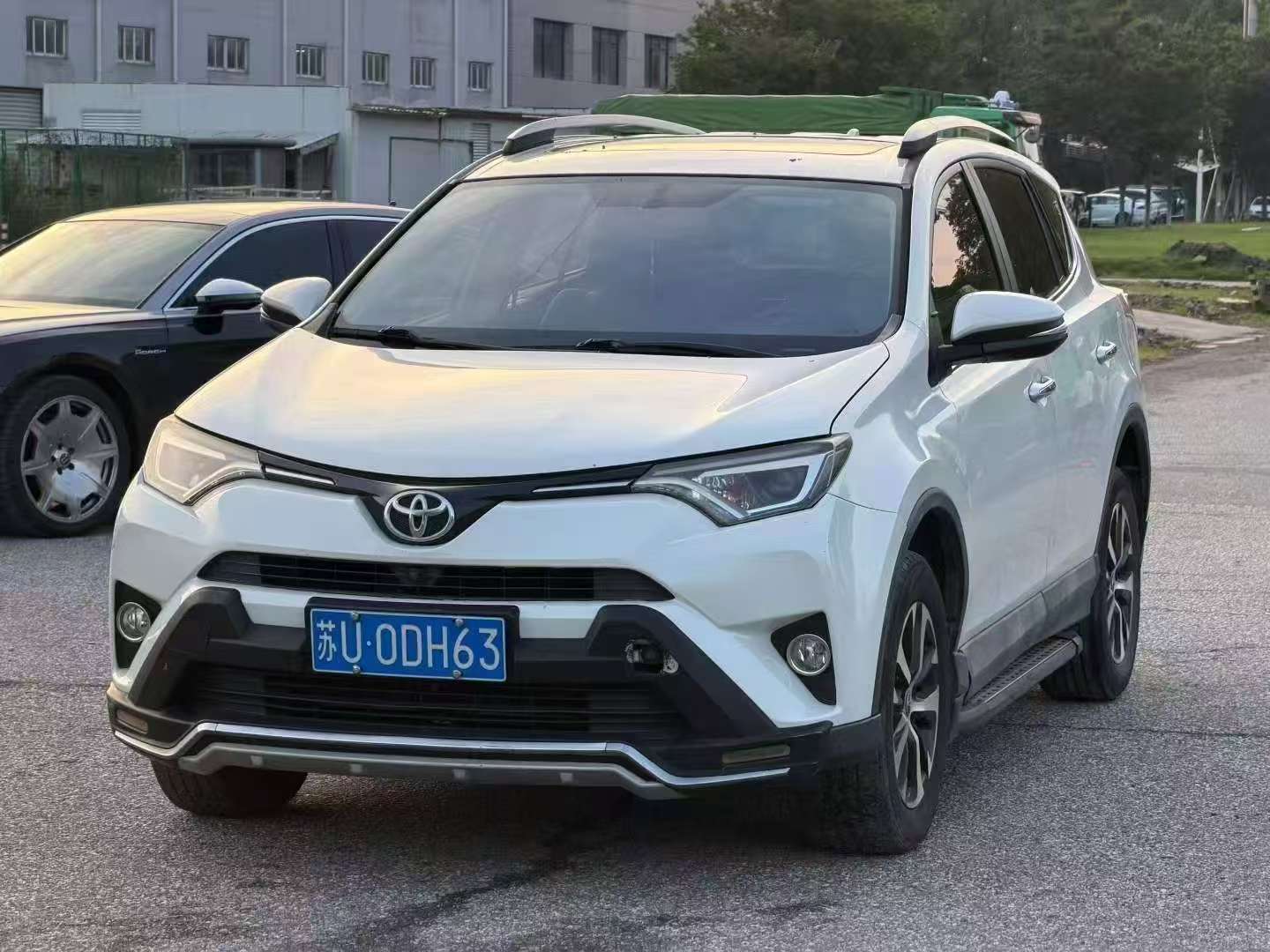 Toyota RAV4 2.0L Automatic Sunroof 2