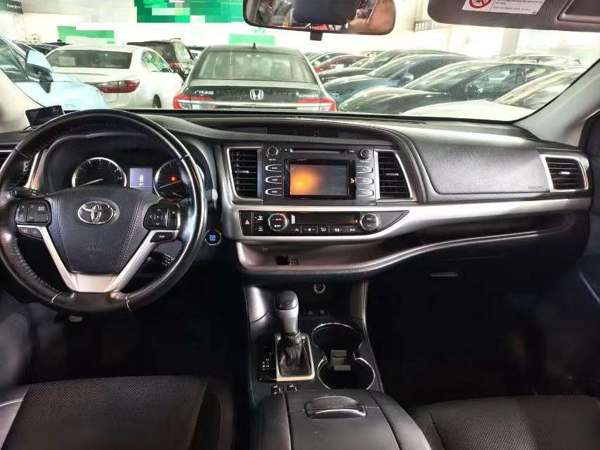 Toyota Highlander 2.0T AWD Luxury Edition 3