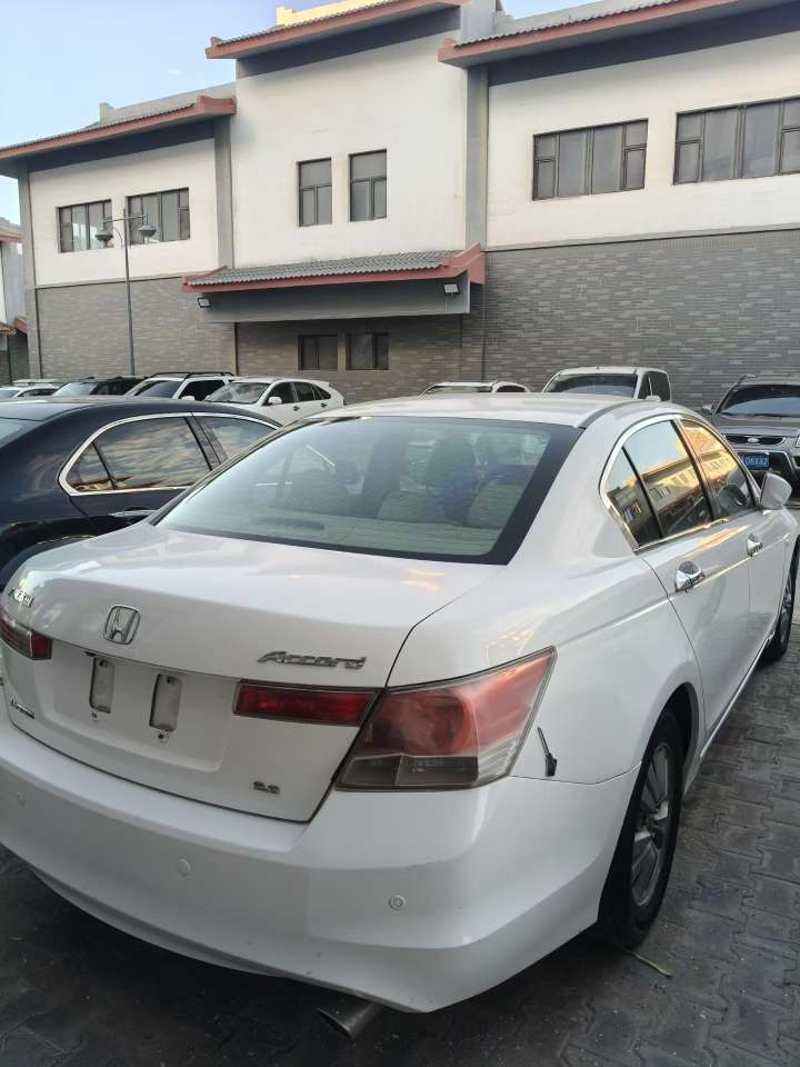 Honda Accord 2.0L 6