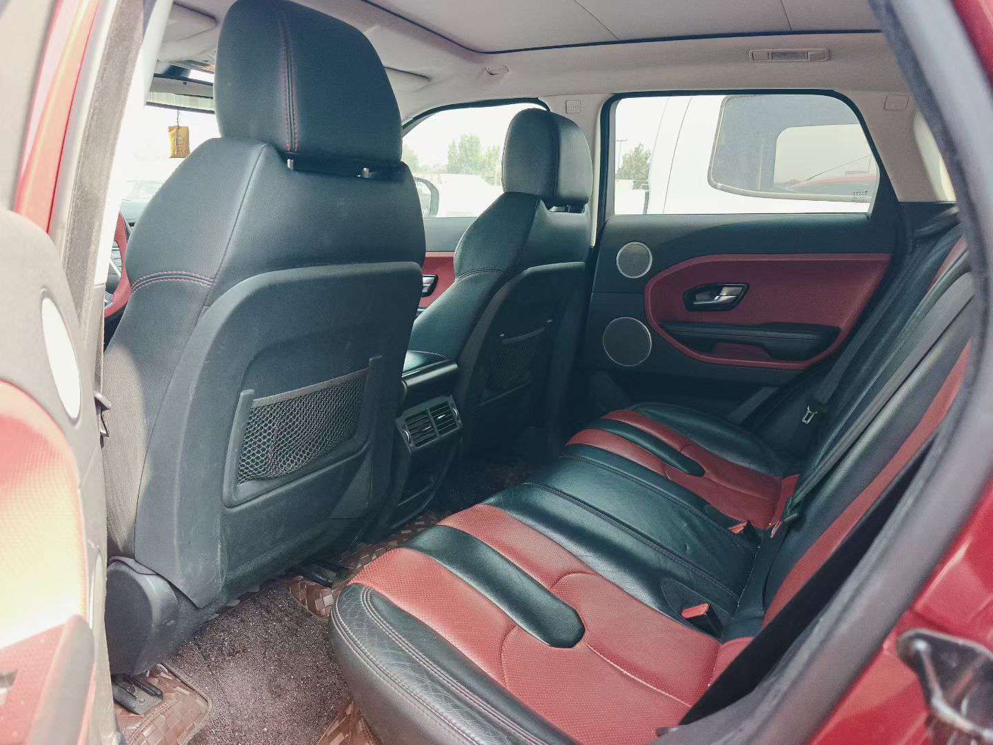 Land Rover Range Rover Evoque 2013 2.0T Automatic with Sunroof 6