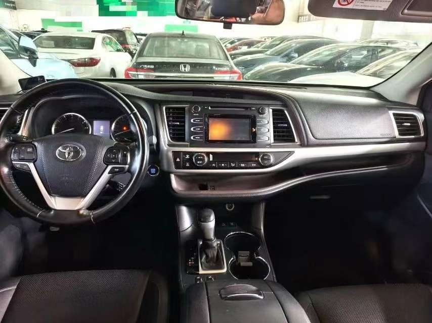 Toyota Highlander 2.0T AWD Luxury 5