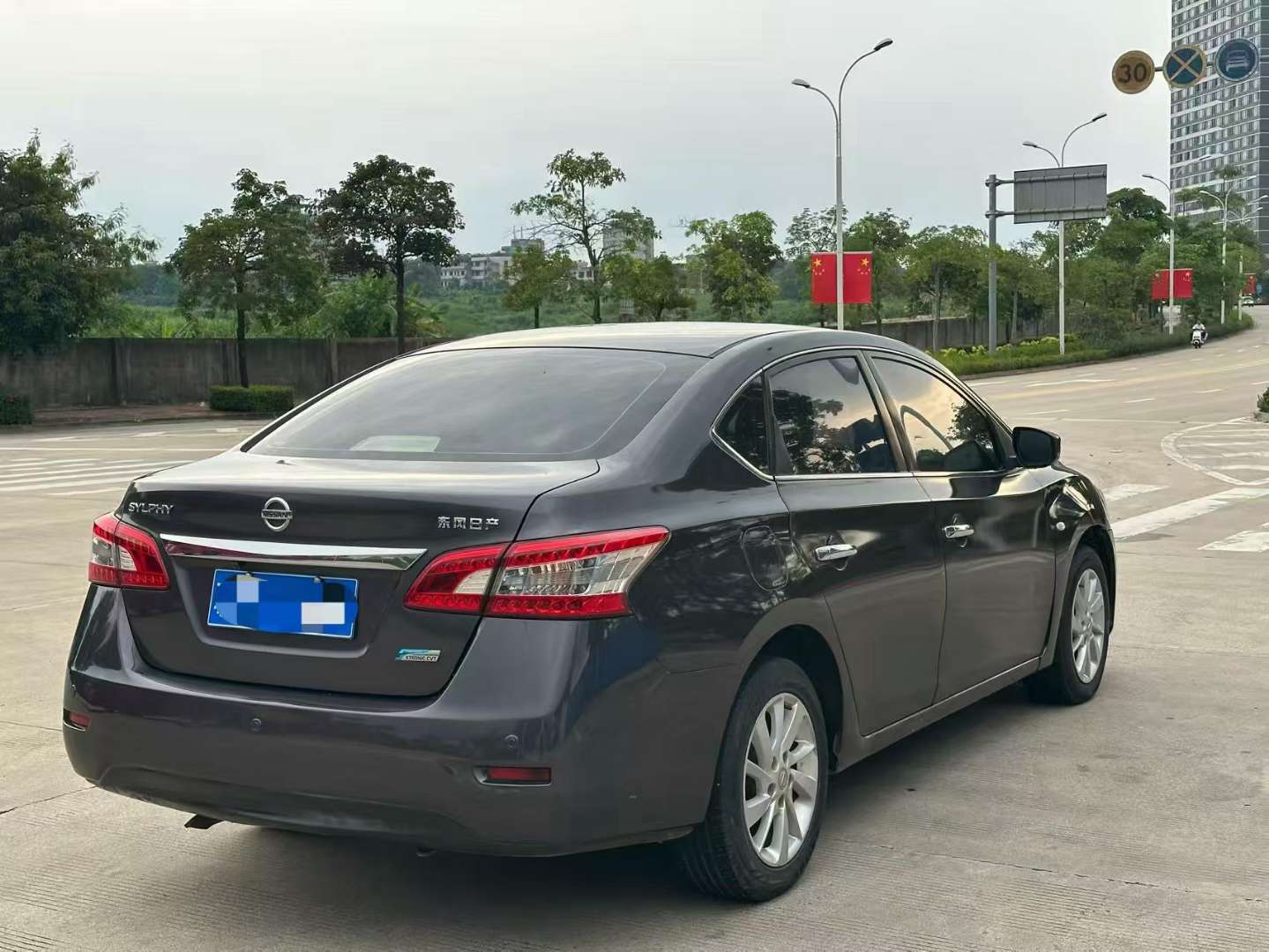 Nissan Sylphy 1.6L Automatic Sunroof Edition 9