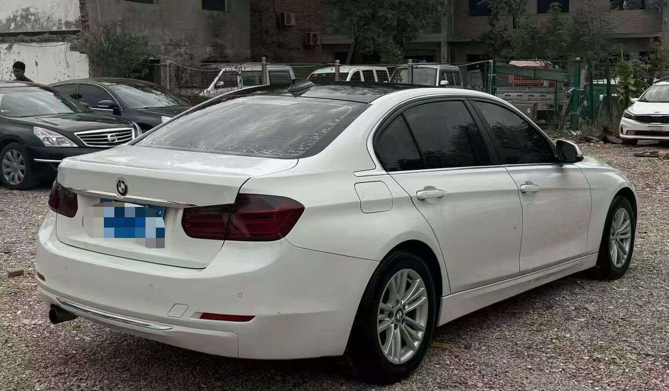BMW 3 Series 2013 320Li 2.0T Automatic 9