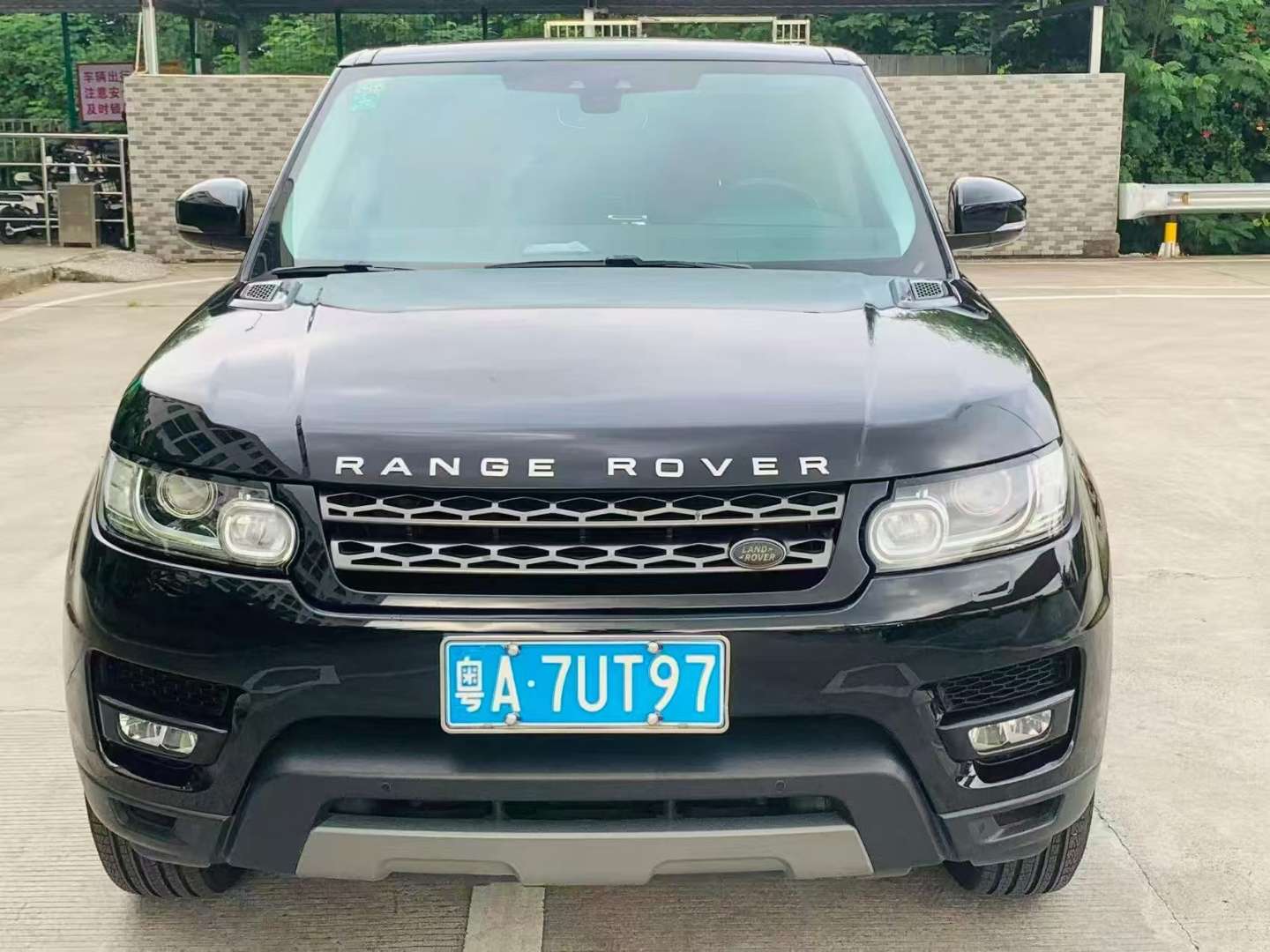 Land Rover Range Rover Sport 3.0T Gasoline SE Edition