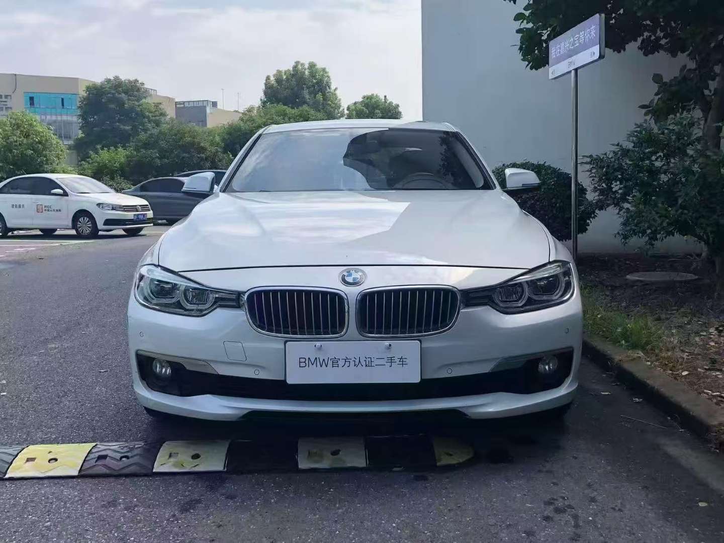BMW 3 Series 320Li 2.0T Video Edition
