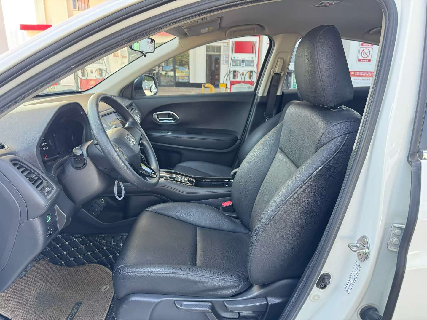 Honda Vezel 1.5L Automatic 9