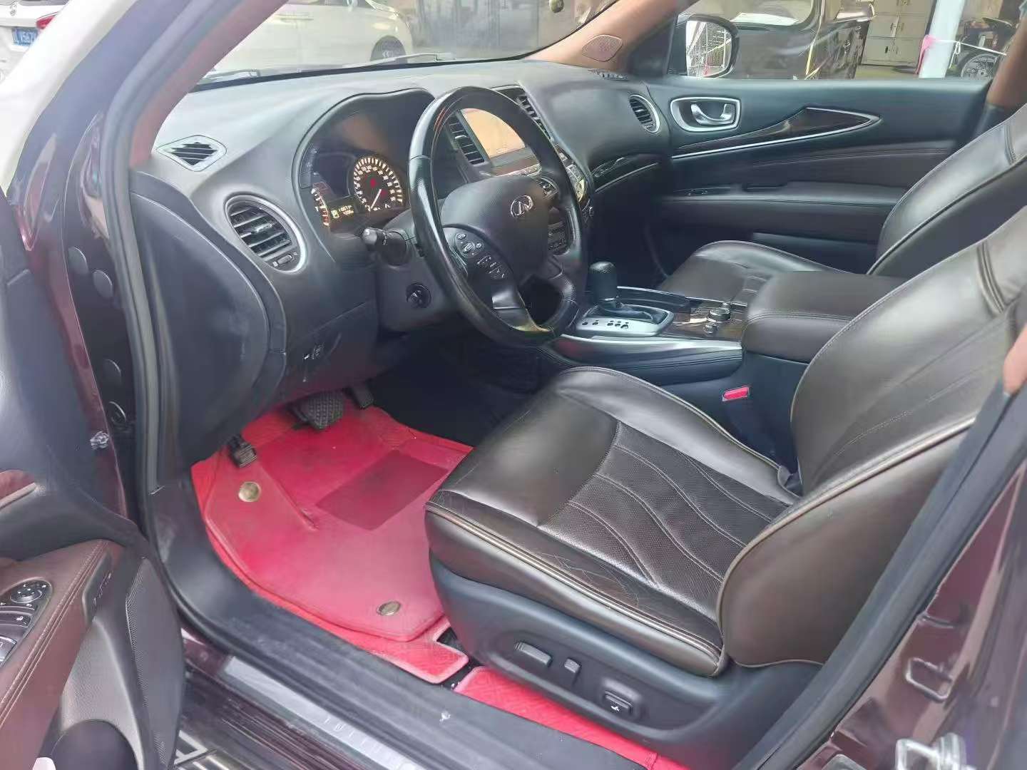 Infiniti JX 5