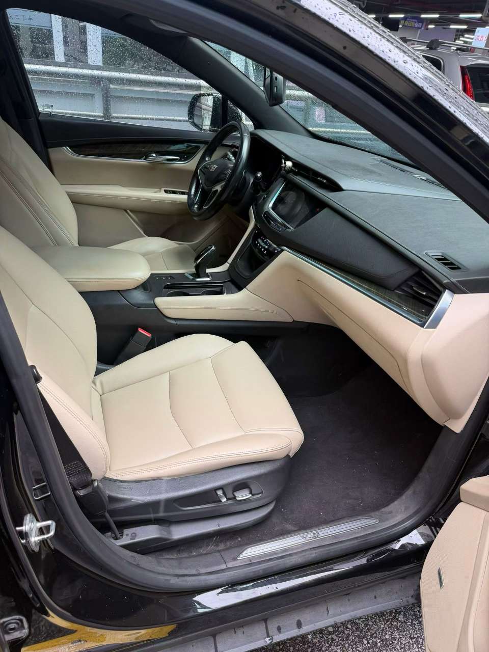 Cadillac XT5 2016 2.0T AWD High Spec 3