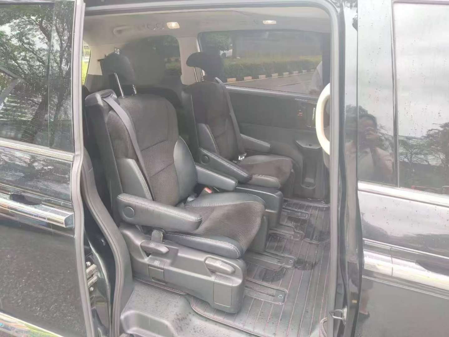 Honda Elysion 2.4L Classic Edition 4