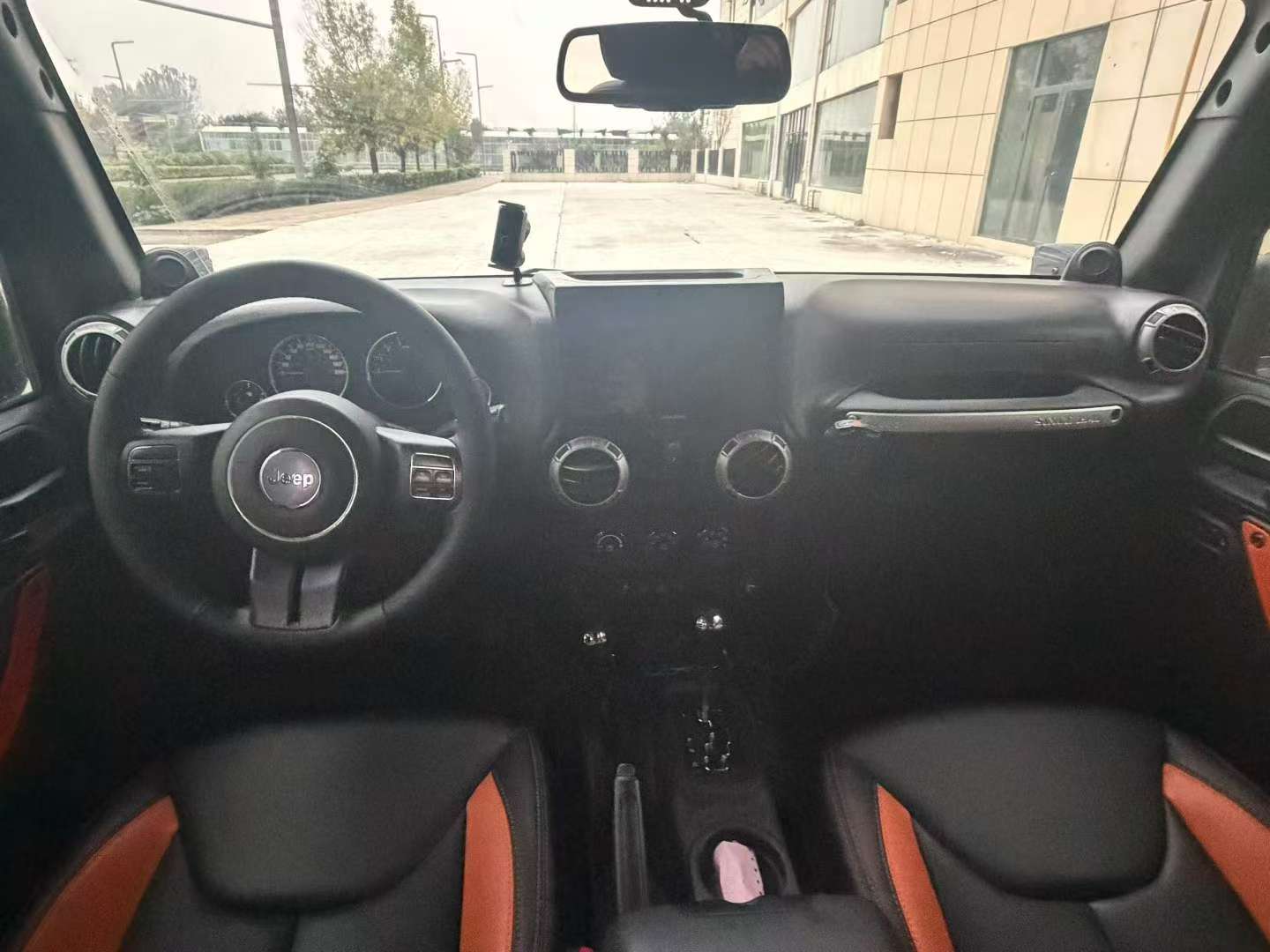 Jeep Wrangler 2014 3.0L Automatic 4WD 4-Door Sahara 6