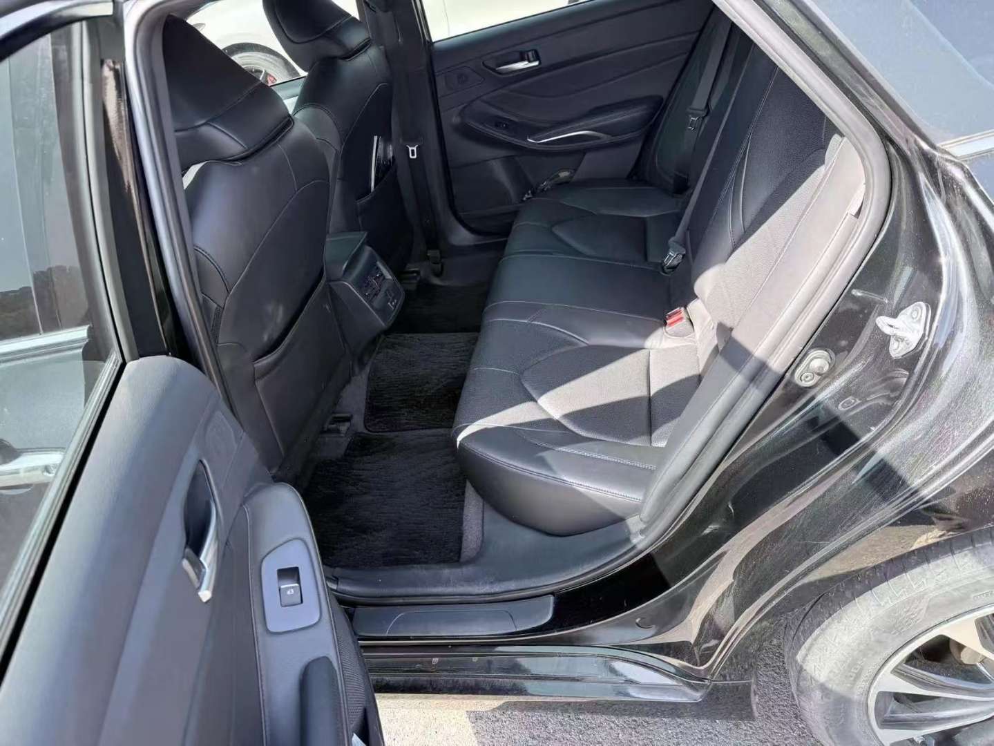 Toyota Avalon 2.5L Luxury 6