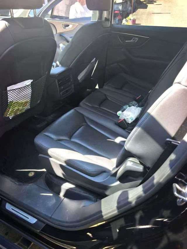 Audi Q7 2.0T AWD 7-Seat 2