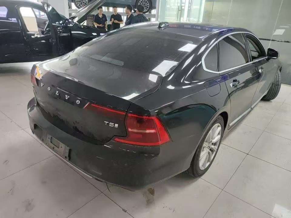 Volvo S90 Zhiyuan Luxury Edition 4