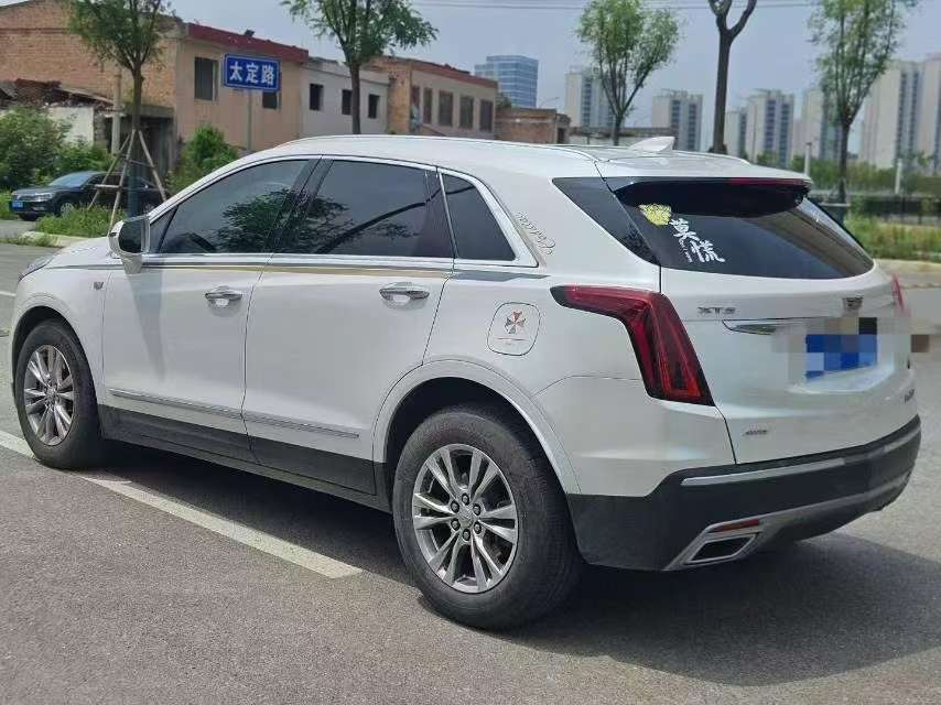 Cadillac XT5 AWD Luxury 5