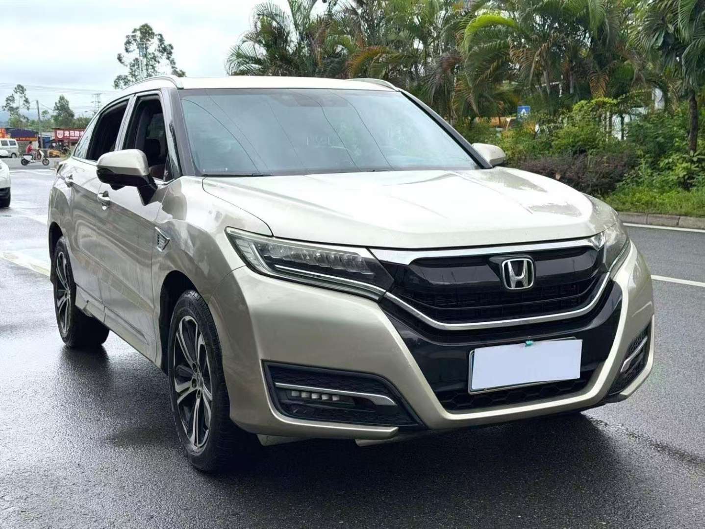 Honda UR-V 2017 2.0T 370TURBO AWD Premium Edition 3