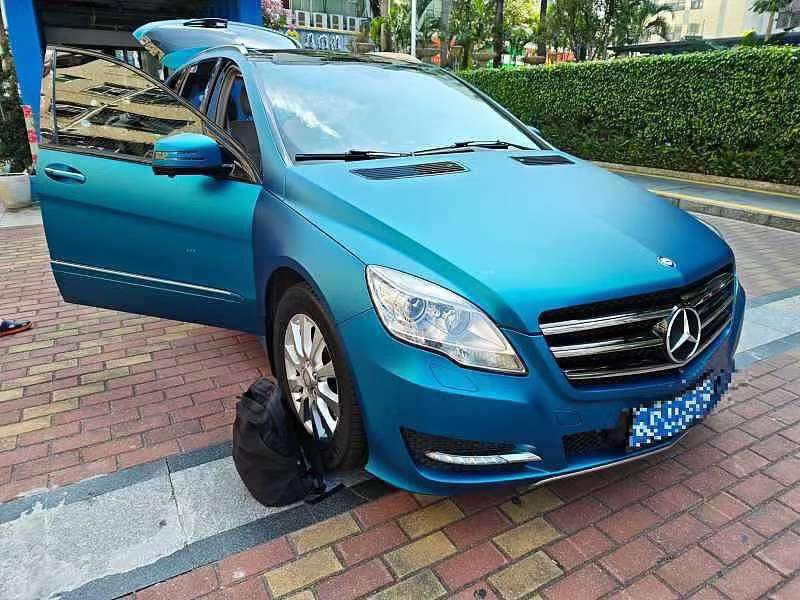 Mercedes-Benz R-Class R350L 4MATIC 2