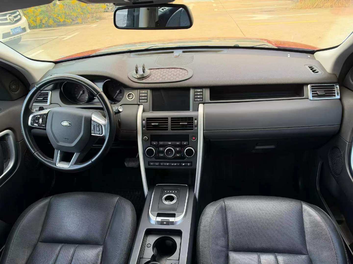 Land Rover Discovery Sport 9