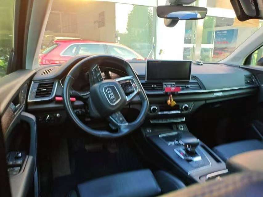 Audi Q5L 2.0T Premium Luxury Sport 8